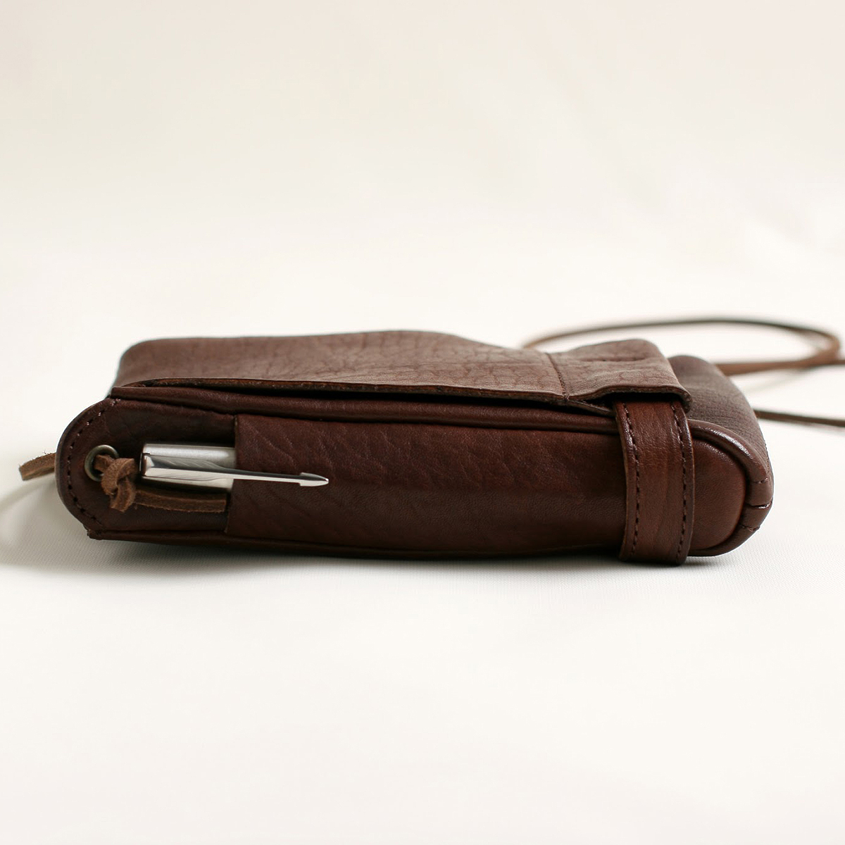 pouch sizeL choco